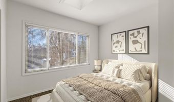 908 State St, Alton, IL 62002