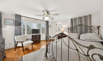 85 Cherry Hill Rd, Branford, CT 06405