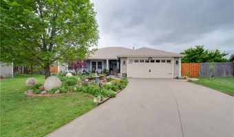 927 Jasara Cir, Baldwin City, KS 66006