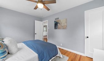 7220 Mackenzie Rd, Affton, MO 63123