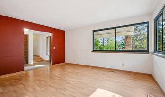 1015 Oneida Cir, Ashland, OR 97520