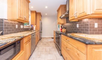 641 Louise Dr, Ann Arbor, MI 48103