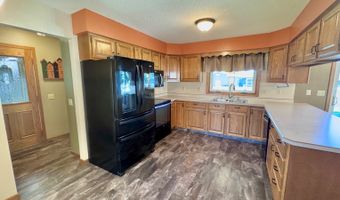 209 10th Ave NW, Bowman, ND 58623