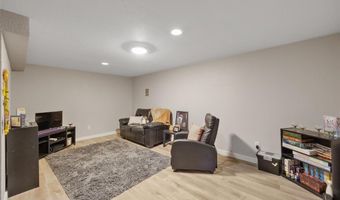 164 Burtonwood Dr, Ballwin, MO 63011