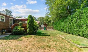 72 Winifred Ave, Warwick, RI 02889
