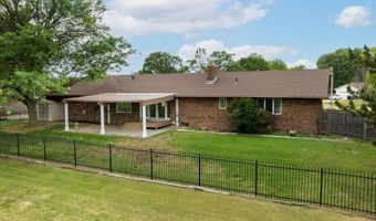 740 Fairway Ct, Augusta, KS 67010
