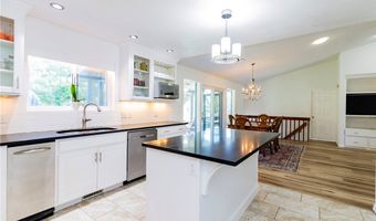 17 Kirkwall Pl, Bella Vista, AR 72715