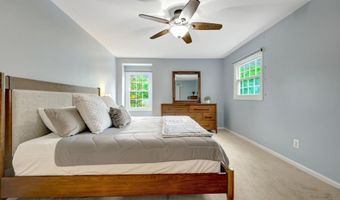 8104 BRIAR CREEK Dr, Annandale, VA 22003