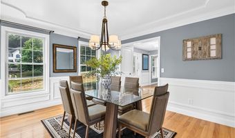 14 Longbrook Dr, Cumberland, RI 02864