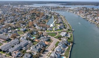32 Inlet Ter, Belmar, NJ 07719