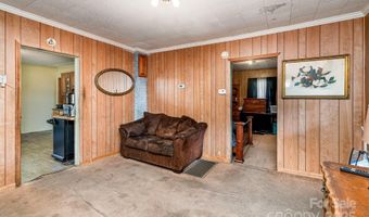 210 Lincoln St, Badin, NC 28009