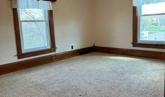 813 16th St, Aurora, NE 68818