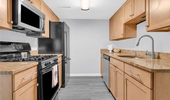 1137 Hartford Ave 5B, Johnston, RI 02919
