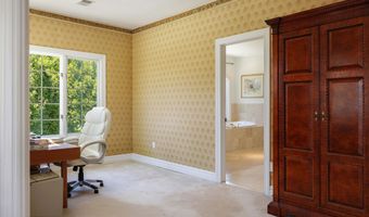 6 Hayes Ct, Atlantic Highlands, NJ 07716