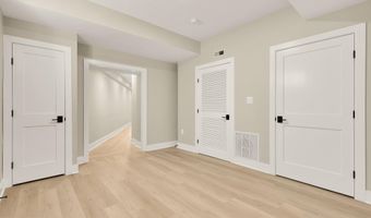 10700 ALLOWAY Dr, Potomac, MD 20854