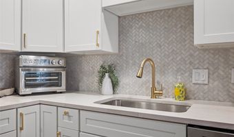 206 Little Hollow Dr, Aleppo, PA 15143
