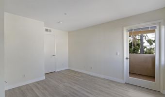 1703 La Playa Ave B, San Diego, CA 92109