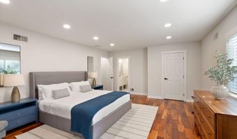 7324 AUBURN St, Annandale, VA 22003