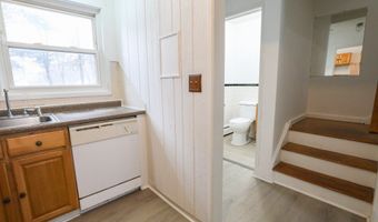 1 Camelot Dr Apt 2, Bloomfield, CT 06002