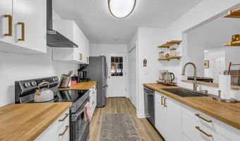 489 River Chase Dr, Athens, GA 30605