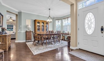7 Woodlake Ct, Barnegat, NJ 08005