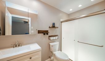 149 E 75th St, Anderson, IN 46013