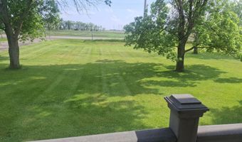 3615 E Melgaard Rd, Aberdeen, SD 57401
