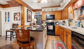 1670-1694 Church St, Appomattox, VA 24522
