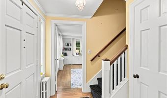 142 Ferry Rd, Bristol, RI 02809