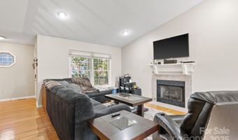 28 Foxberry Dr, Arden, NC 28704