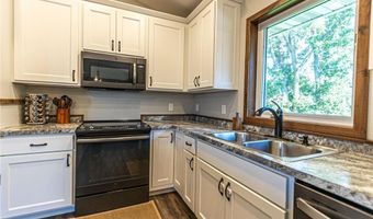 2580 Lois Ln SE, Alexandria, MN 56308