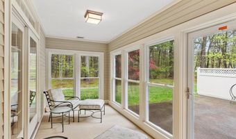 36 Pickman Dr, Bedford, MA 01730