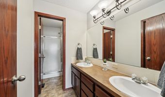 802 W Slate St, Andover, KS 67002