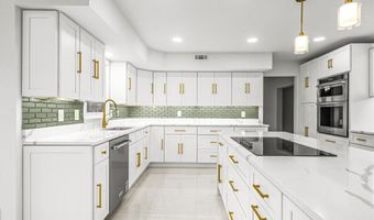 31 STONE MOUNTAIN Ln, Marlton, NJ 08053