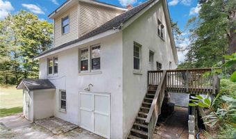 5 Fanwood Ct, West Milford, NJ 07421