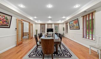 7230 BEVERLY St, Annandale, VA 22003