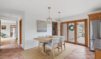 28 E Ridge Ct, Cheshire, CT 06410