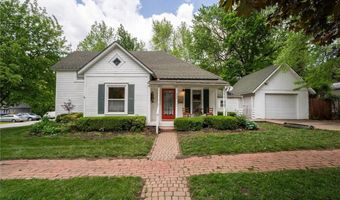 920 Grove St, Baldwin City, KS 66006