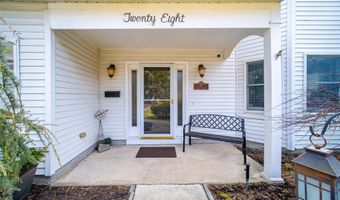 28 Haskell Ave, Airmont, NY 10901