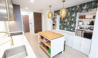 1211 VAN St SE 1211, Washington, DC 20003