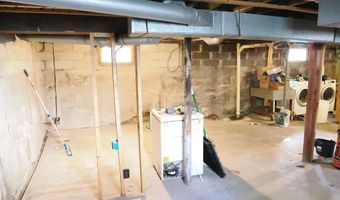 811 N River Ave, Alma, MI 48801