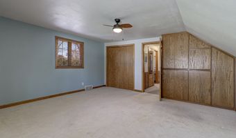 2207 S GLADYS Ave, Appleton, WI 54915