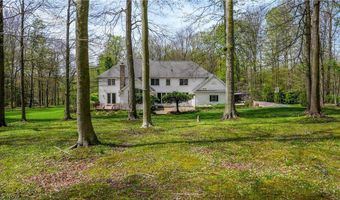 875 Cascades Dr, Aurora, OH 44202