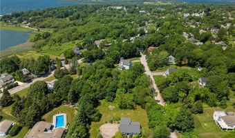 152 Hamilton Ave, Jamestown, RI 02835