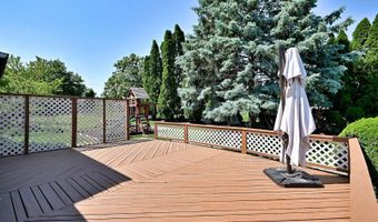 1350 W Barnwall Dr, Addison, IL 60101