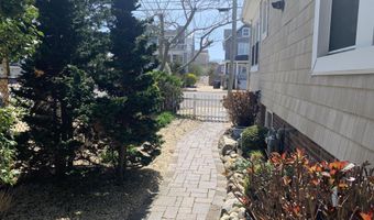 225 Pearl St, Beach Haven, NJ 08008