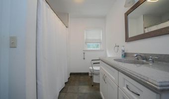 37 Mountain View Ave, Bangor, ME 04401