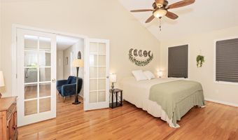 225 Linwood Ln, Aurora, OH 44202