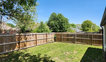 9 Holly Dr, Bentonville, AR 72712