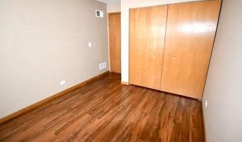 12 Millbrook Ct, Algonquin, IL 60102